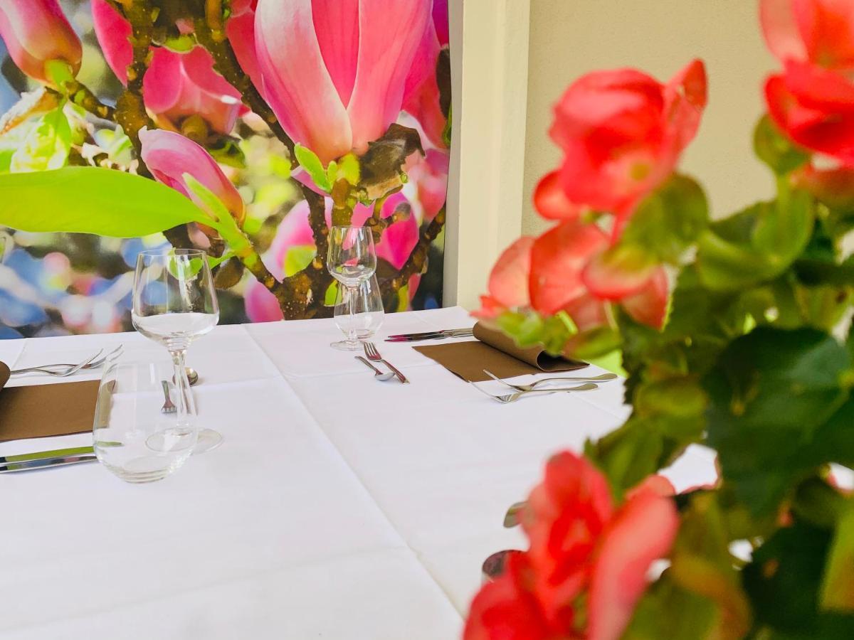 Zu Den Linden - Mit Restaurant *